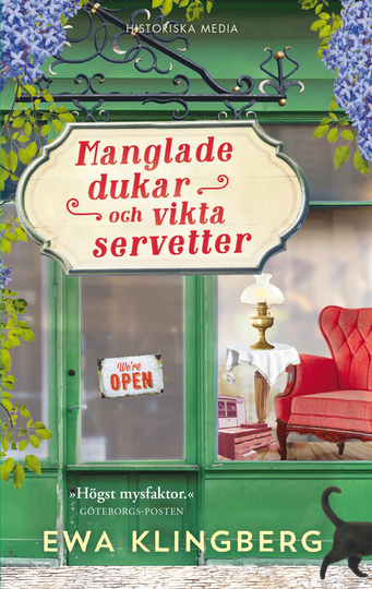 Manglade Dukar Och Vikta Servetter